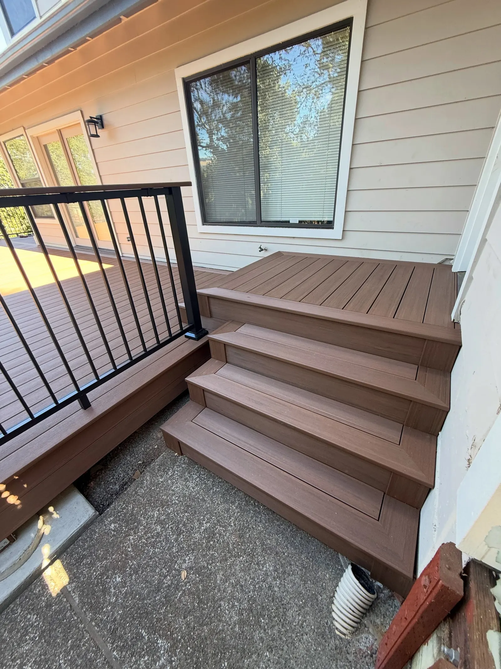 Composite Deck project in Santa Rosa by Soulié Construction — photo 4