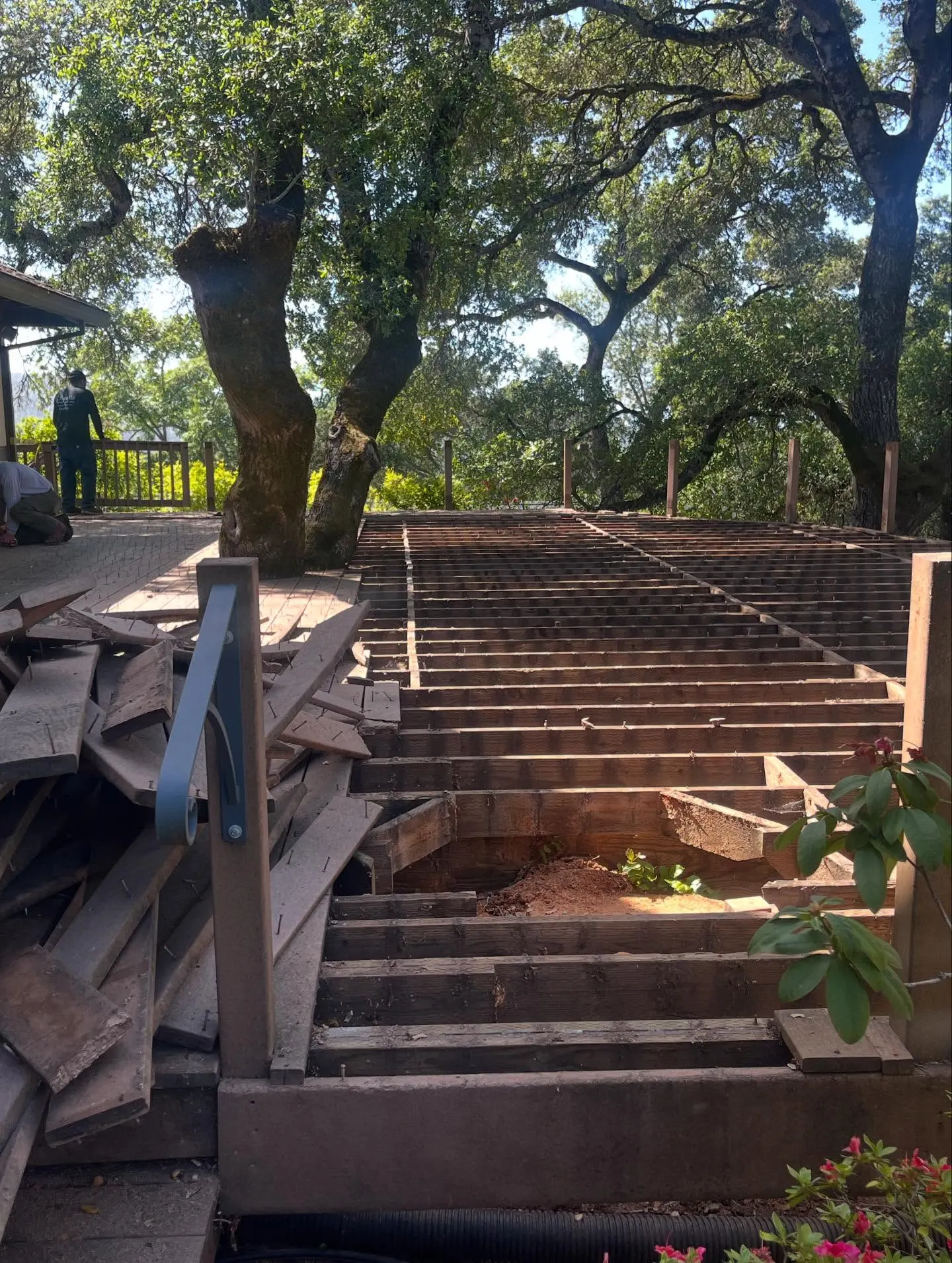 Composite Deck project in Santa Rosa by Soulié Construction — photo 4